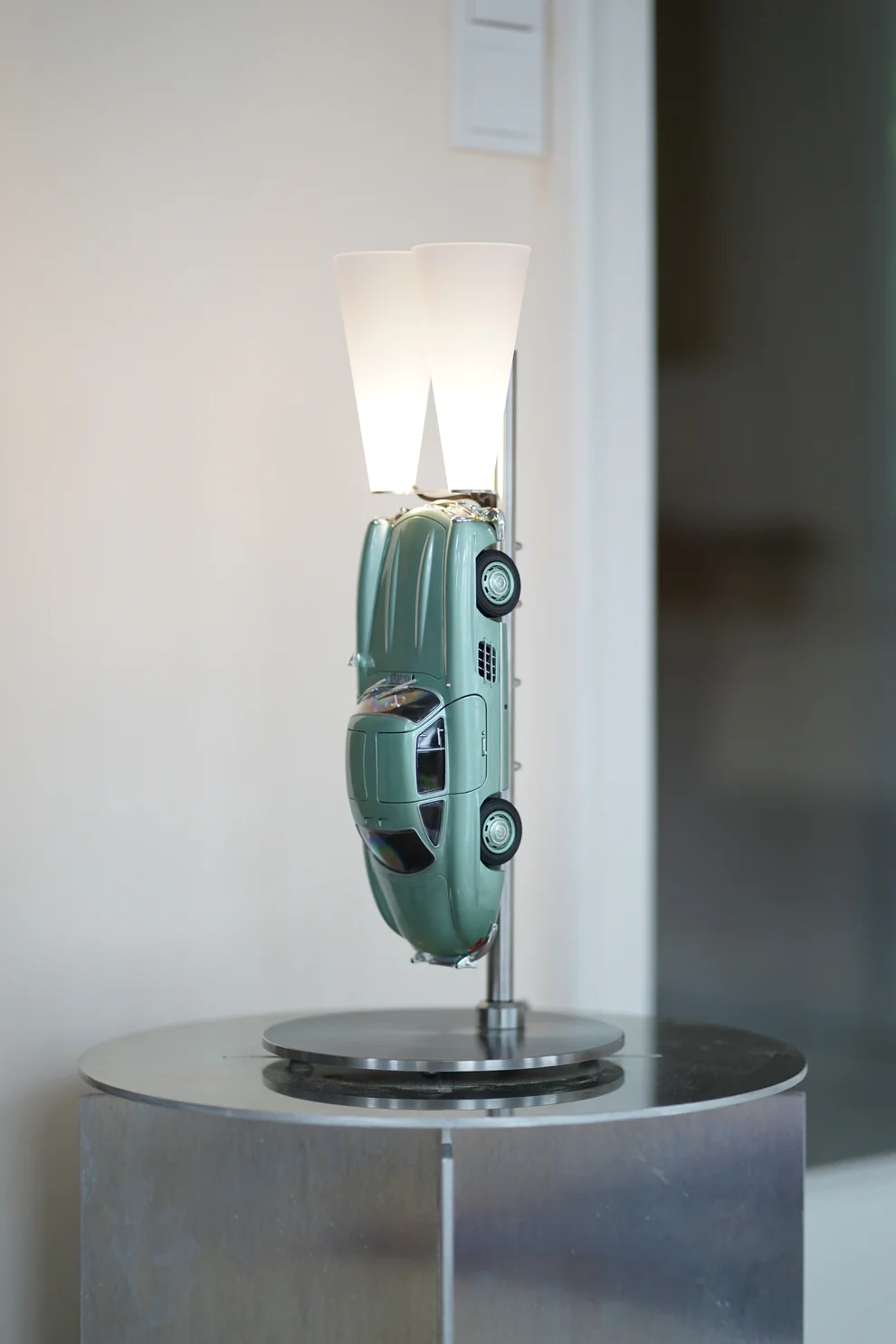 Mercedes – Swiss Classics Lamp Edition – Bild 2
